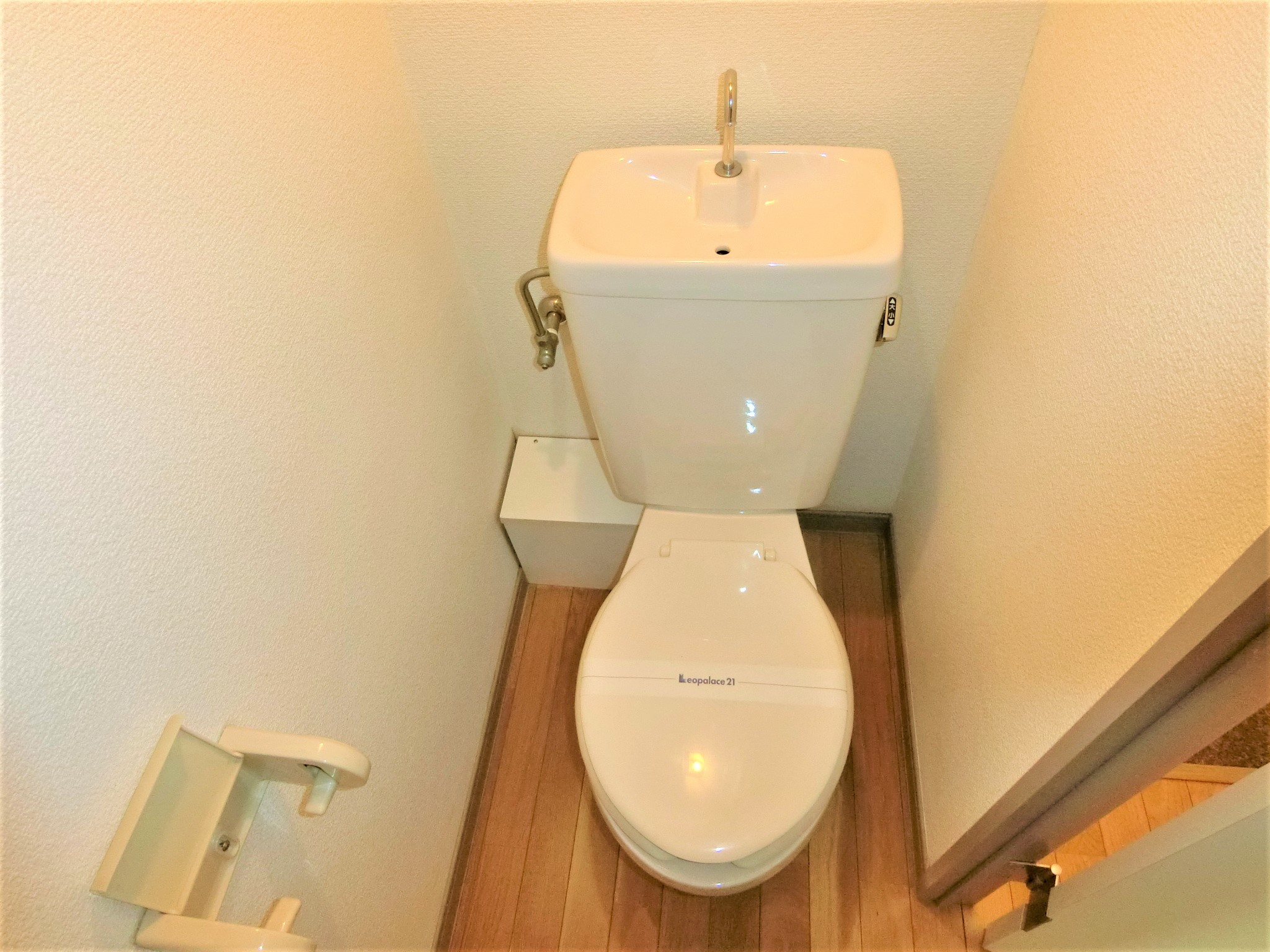 トイレ　バストイレ別で清潔感のあるトイレです☆