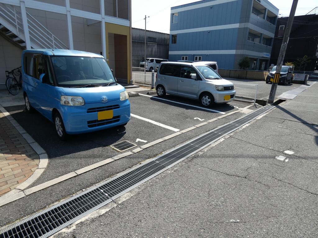 駐車場　敷地内に駐車場を完備です☆（要確認）