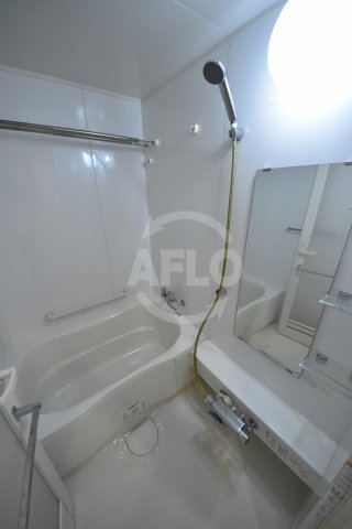 地下鉄中央線 阿波座駅 徒歩5分 12階建 築21年の風呂写真