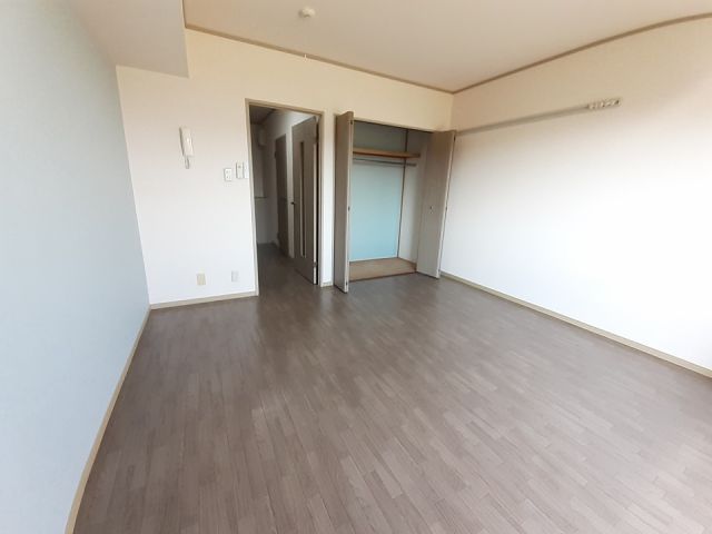青い森鉄道 八戸駅 徒歩9分 2階建 築28年の居間写真