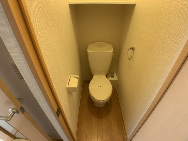 リバーウエストAのトイレ写真