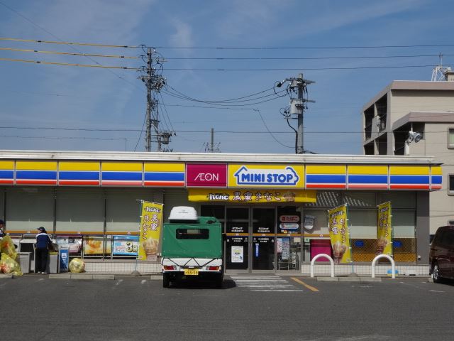 コンビニ　ミニストップ（コンビニ）まで180m