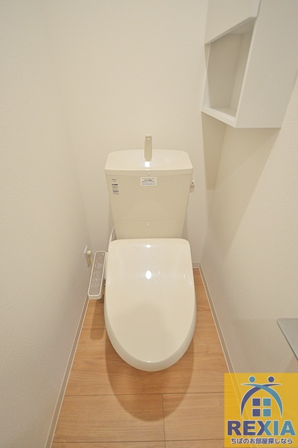 ＪＲ総武線 千葉駅 徒歩10分 3階建 築3年のトイレ写真