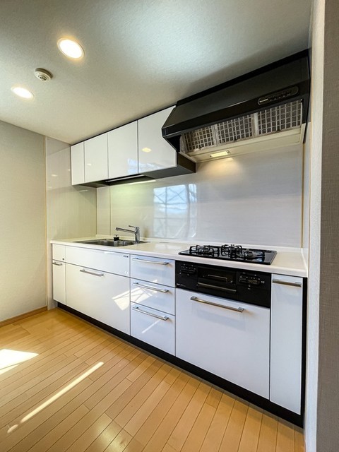 キッチン　※写真は同タイプ住戸です。
