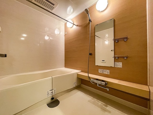 バス・シャワールーム　※写真は同タイプ住戸です。