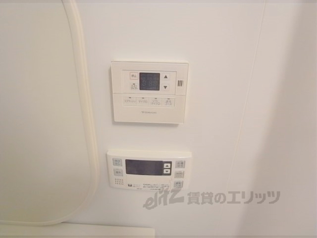 その他設備　給湯器リモコン