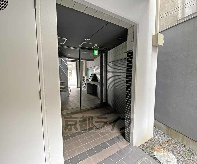 地下鉄烏丸線 北大路駅 徒歩9分 2階建 築18年の外観写真