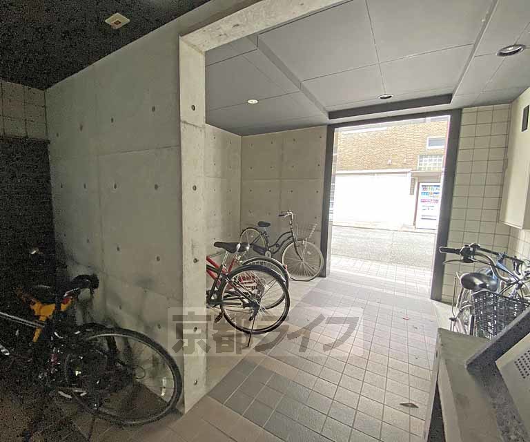 地下鉄烏丸線 北大路駅 徒歩9分 2階建 築18年の外観写真