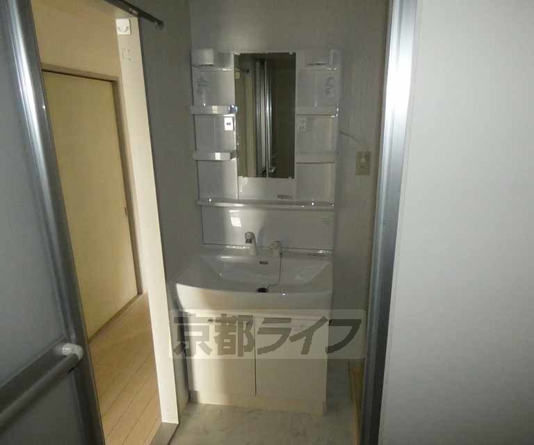ＪＲ奈良線 ＪＲ藤森駅 徒歩3分 3階建 築37年の内装写真