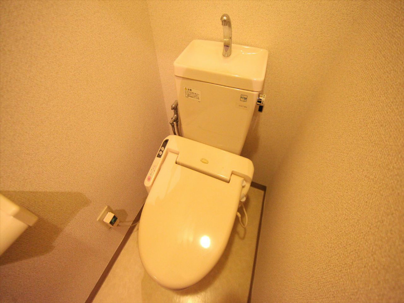 トイレ　温水洗浄暖房便座（お風呂トイレ別）