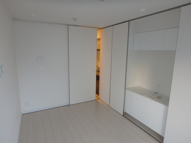 居室・リビング　建具のデザインは貴方のセンスでカスタマイズ可能。