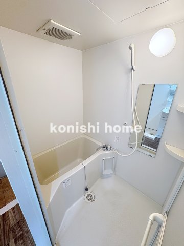 バス・シャワールーム　※同タイプ、別部屋写真使用。