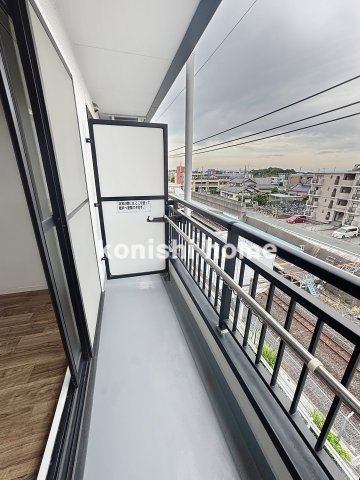 バルコニー　※同タイプ、別部屋写真使用。