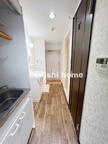 玄関　※同タイプ、別部屋写真使用。