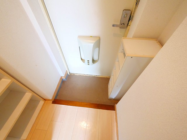 近鉄奈良線 菖蒲池駅 徒歩4分 5階建 築39年の玄関写真