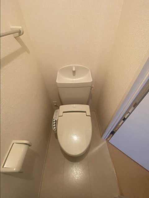 ＪＲ東海道本線 瀬田駅 徒歩24分 2階建 築18年のトイレ写真