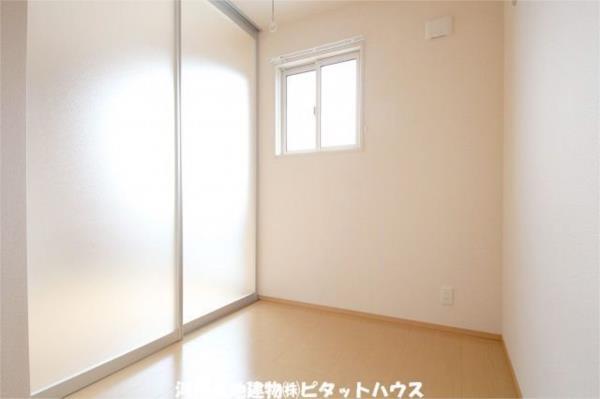 その他部屋・スペース　３帖洋室（反転写真）