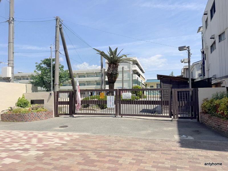 小学校　吹田市立吹田第二小学校（小学校）まで493m