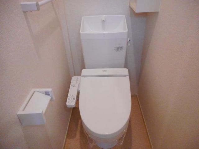 グランシュールWEST IIのトイレ写真