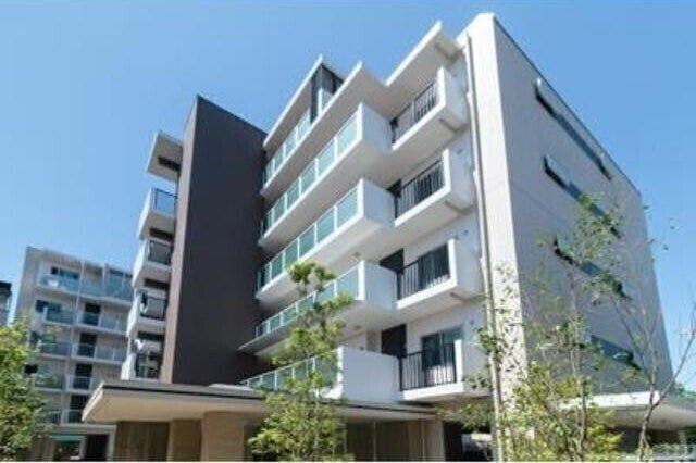 建物外観　オートロック付き