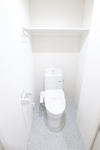 トイレ　トイレには温水洗浄便座がついております！