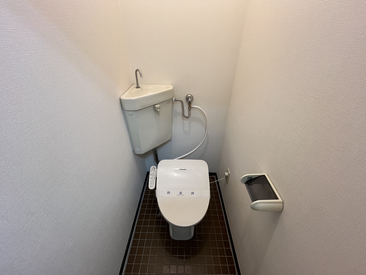 ＪＲ東北本線 太子堂駅 徒歩6分 2階建 築38年のトイレ写真