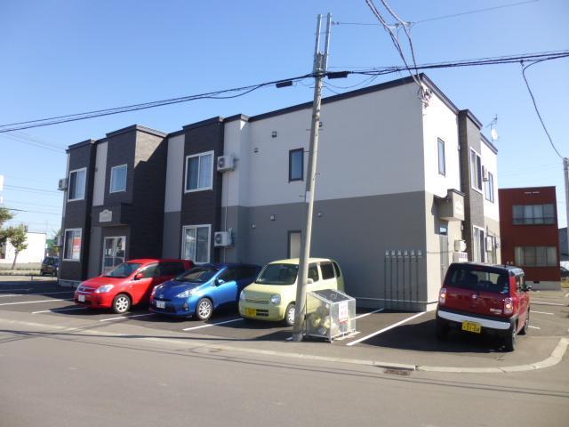 ＪＲ函館本線 旭川駅 バス乗車時間：14分 最寄りバス停で下車 徒歩2分 築12年