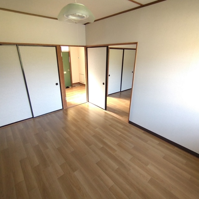 スカイハイツの居間写真