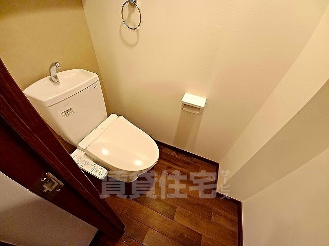 西鉄天神大牟田線 雑餉隈駅 徒歩10分 8階建 築4年のトイレ写真