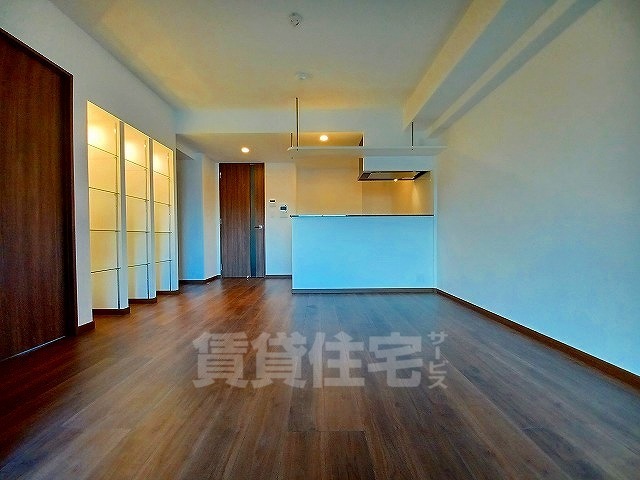 西鉄天神大牟田線 雑餉隈駅 徒歩10分 8階建 築4年の居間写真