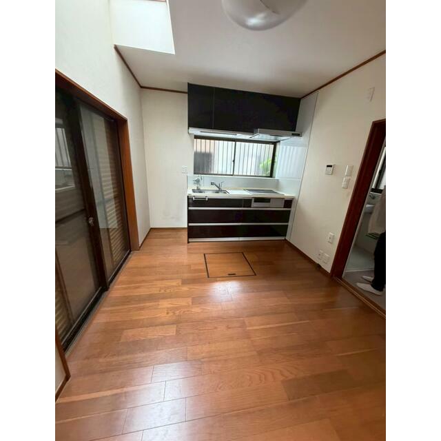 倉見戸建ての居間写真