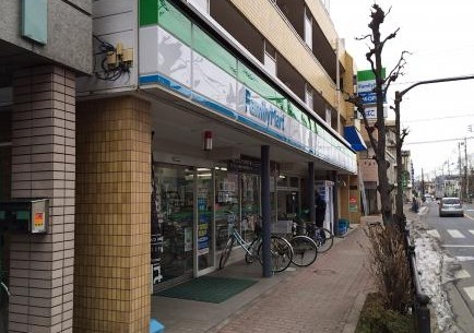 コンビニ　ファミリーマート春日町二丁目店（コンビニ）まで88m