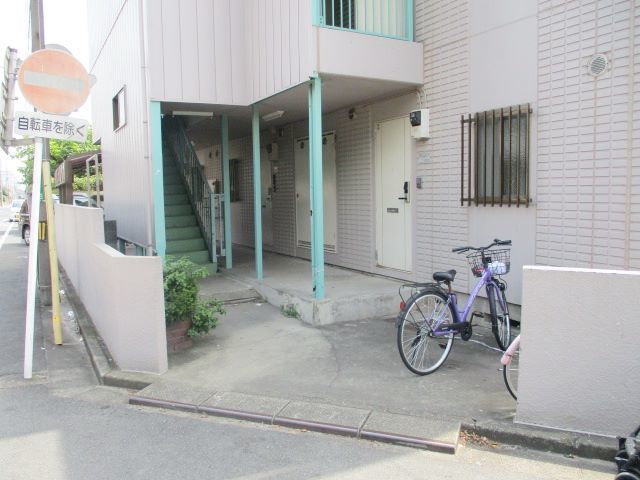 エントランス　エントランス
