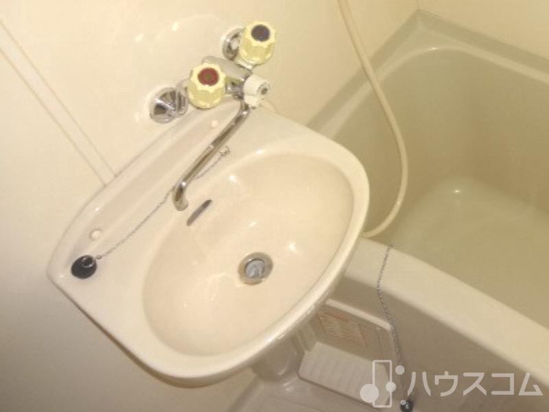 洗面設備　コンパクトな洗面台♪