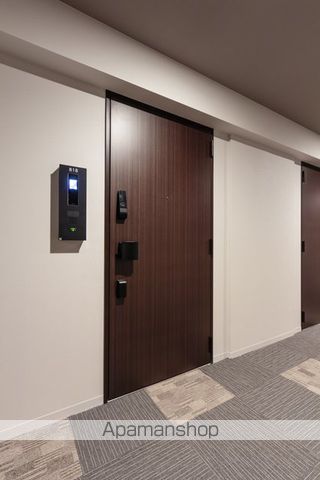 パークアクシス横浜伊勢佐木町通りの玄関写真