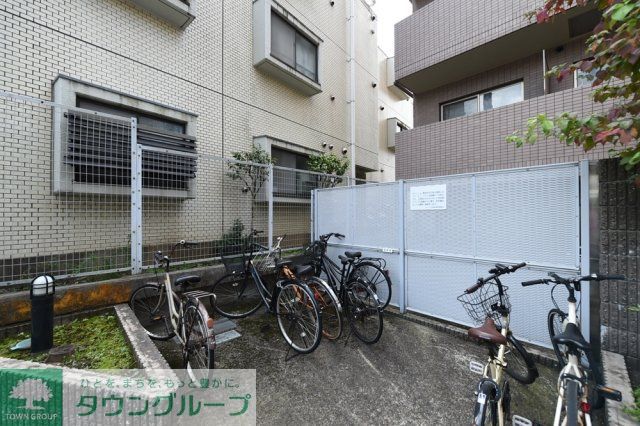 ロビー　駐輪場
