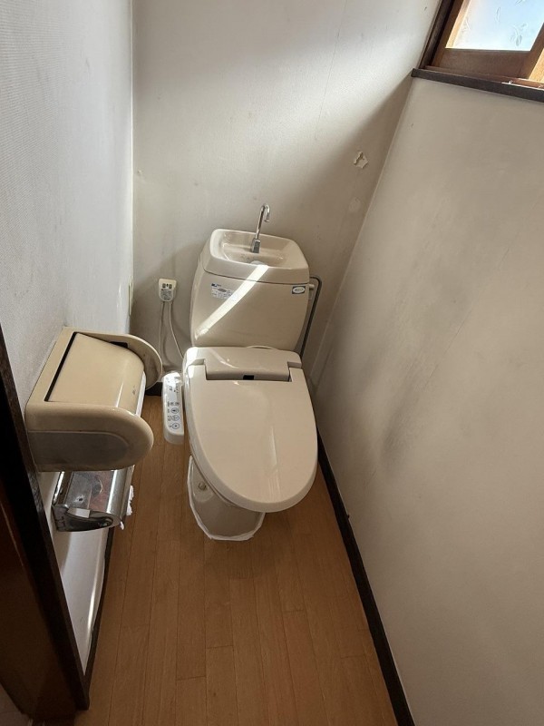 永山4-7戸建のトイレ写真