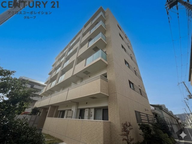 建物外観　オートロック・防犯カメラ付きで安心です！