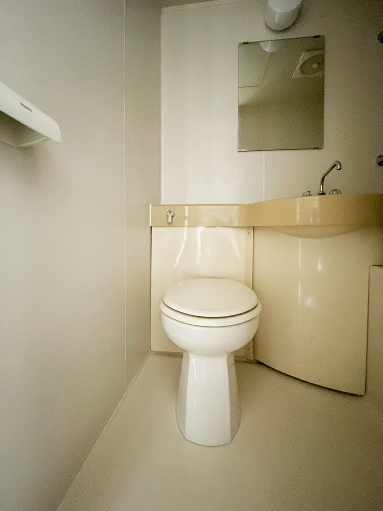 グリーンラークひばり北のトイレ写真