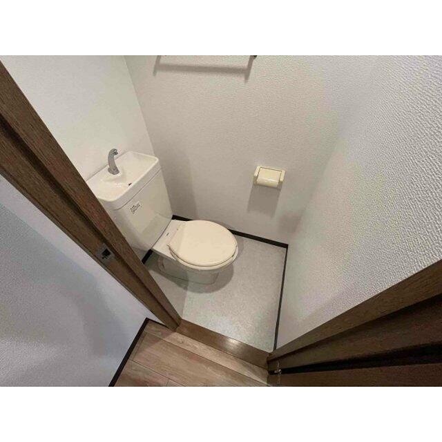 トイレ　※同仕様写真含む