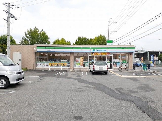 コンビニ　ファミリーマート松原天美南店（コンビニ）まで242m