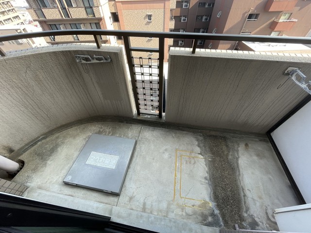 バルコニー　【バルコニー】同物件別部屋写真です