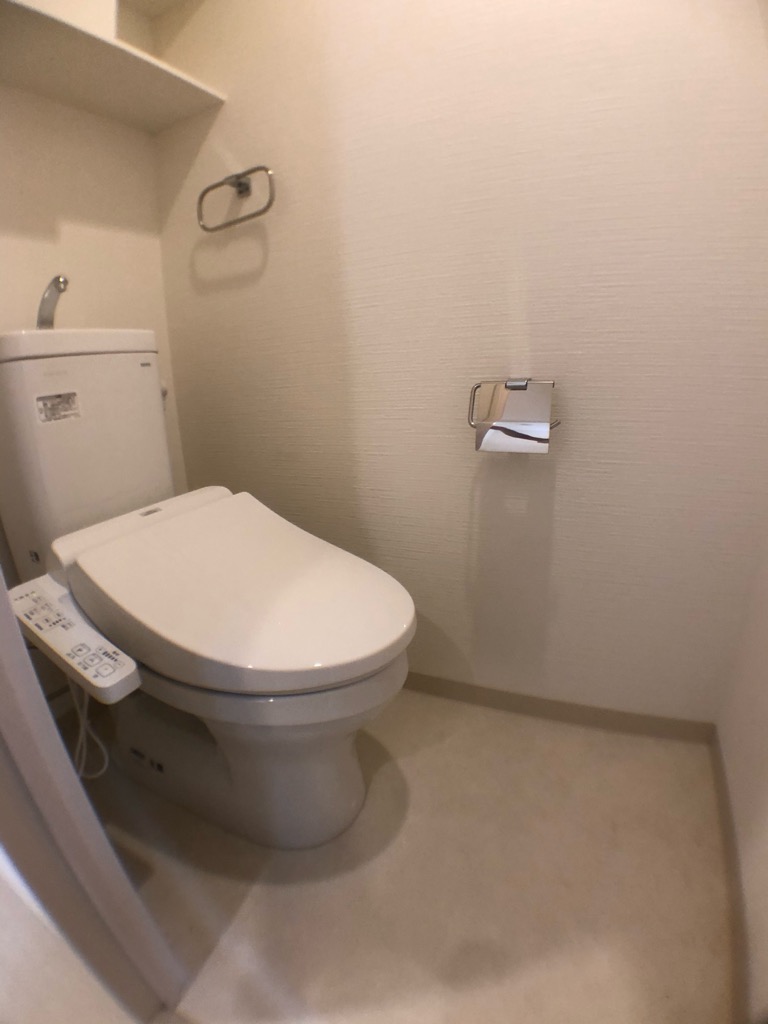 トイレ　ウォシュレット付きのトイレです♪
