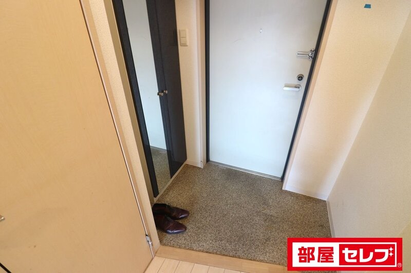 パークフラッツ金山の玄関写真
