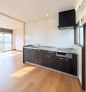 布引戸建のキッチン写真