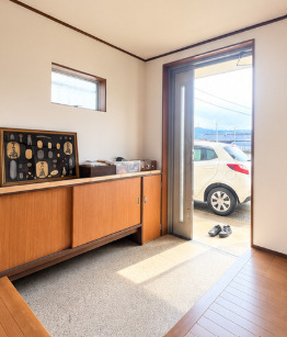 布引戸建の玄関写真