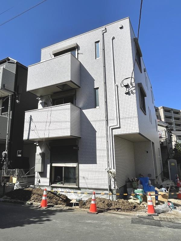 建物外観　建設中