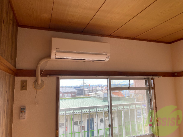 その他設備　エアコンがついております。寒暖対策がばっちりですね