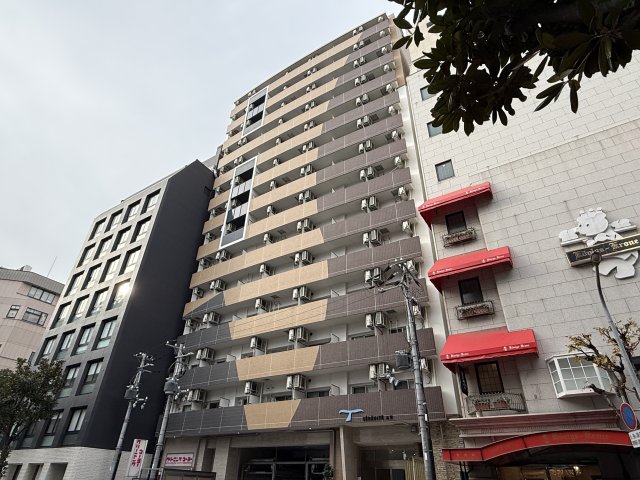 SERENiTE三宮の外観写真