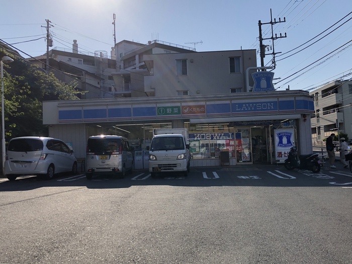 コンビニ　ローソン（コンビニ）まで147m